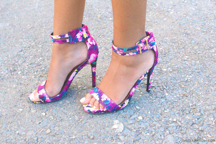 Obsessed with this floral print babies! 